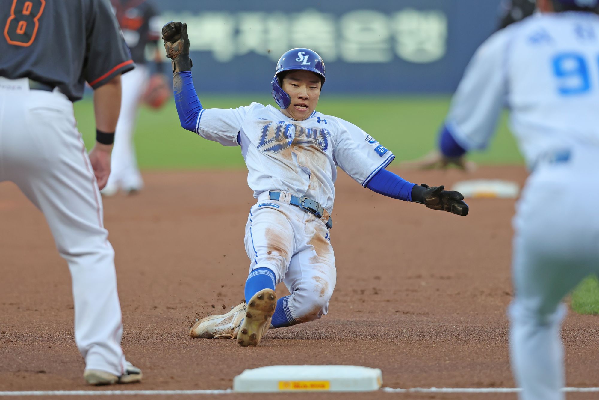 31일 대구 삼성라이온즈파크에서 열린 2024 신한 SOL Bank KBO리그 한화 이글스와 삼성 라이온즈의 경기, 1회말부터 교체 투입된 김지찬은 4타수 3안타 3도루 3득점을 기록하며 팀 승리에 힘을 보탰다. 삼성 라이온즈