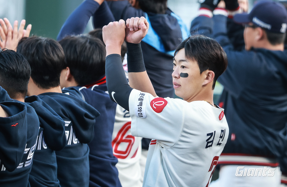 김민석은 2일 사직구장에서 열린 '2024 신한 SOL Bank KBO 리그' NC와 주말 3연전 마지막 경기에서 6회말 대타로 등장. 1사 만루에서 싹쓸이 2루타로 결승타를 쳐 팀 승리를 이끌었다. 롯데 자이언츠