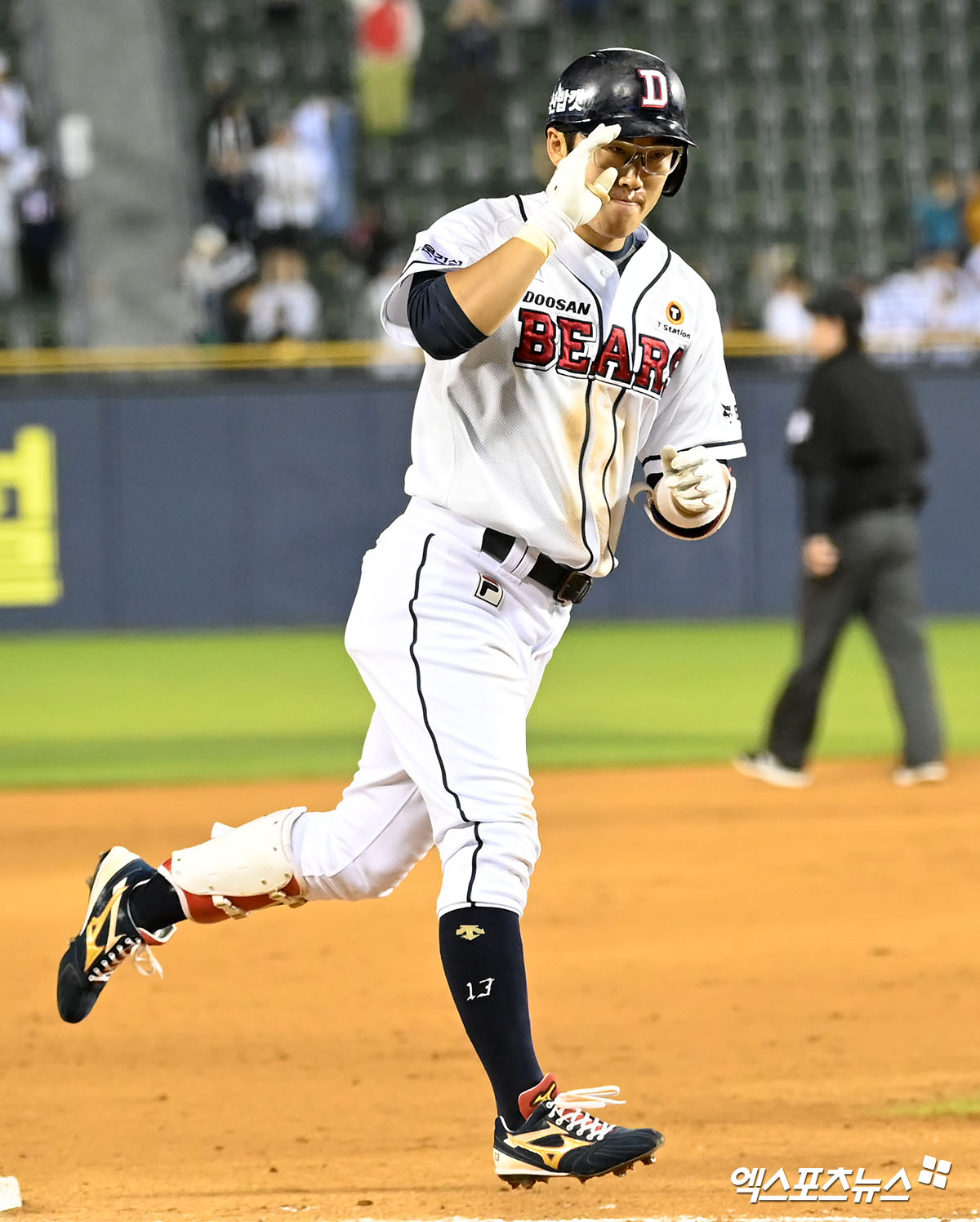 허경민은 4일 창원 NC파크에서 열릴 '2024 신한 SOL Bank KBO 리그' NC와 주중 3연전 첫 경기에서 2번타자 3루수로 선발 출전한다. 엑스포츠뉴스 DB