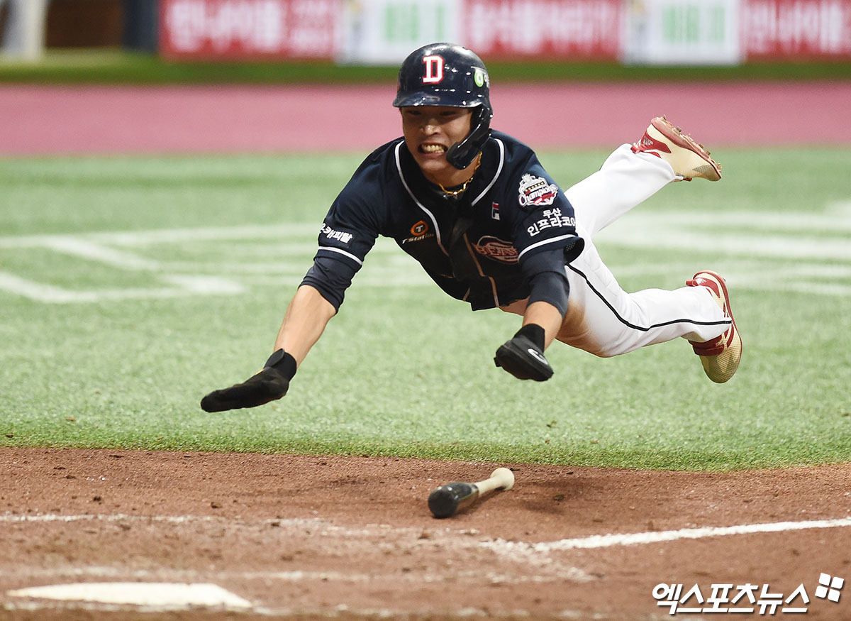 이유찬은 4일 창원 NC파크에서 열린 '2024 신한 SOL Bank KBO 리그' NC와 주중 3연전 첫 경기에서 8번타자 유격수로 선발 출전. 7회초 빠른 발을 활용해 결승 득점을 만들었다. 엑스포츠뉴스 DB