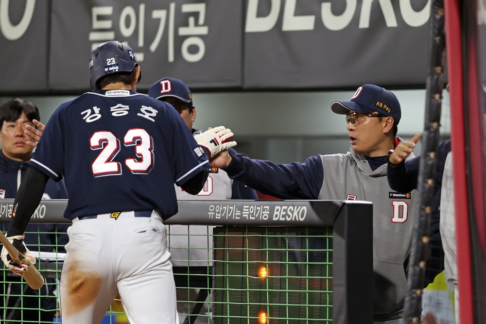 강승호는 5일 창원 NC파크에서 열린 '2024 신한 SOL Bank KBO 리그' NC와 주중 3연전 두 번째 맞대결에서 11회초 대타로 출전. 1타점 적시타를 때려 팀 승리에 힘을 보탰다. 두산 베어스