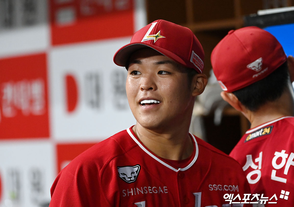 시라카와는 7일 사직구장에서 열릴 '2024 신한 SOL Bank KBO 리그' 롯데와 주말 3연전 첫 경기에서 선발 등판할 예정이다. 엑스포츠뉴스 DB