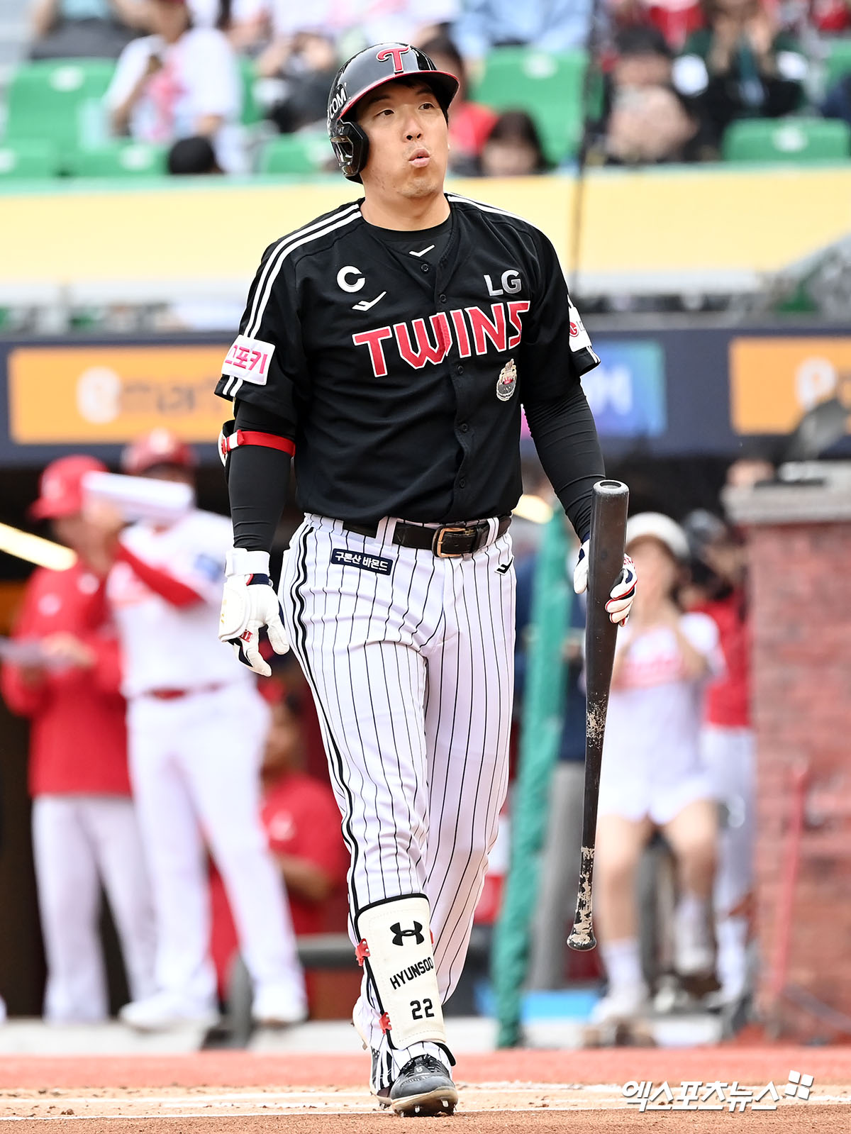 김현수는 9일 수원 KT위즈파크에서 열릴 '2024 신한 SOL Bank KBO 리그' KT와 주말 3연전 마지막 경기를 앞두고 발목 통증으로 선발 명단에서 빠졌다. 엑스포츠뉴스 DB