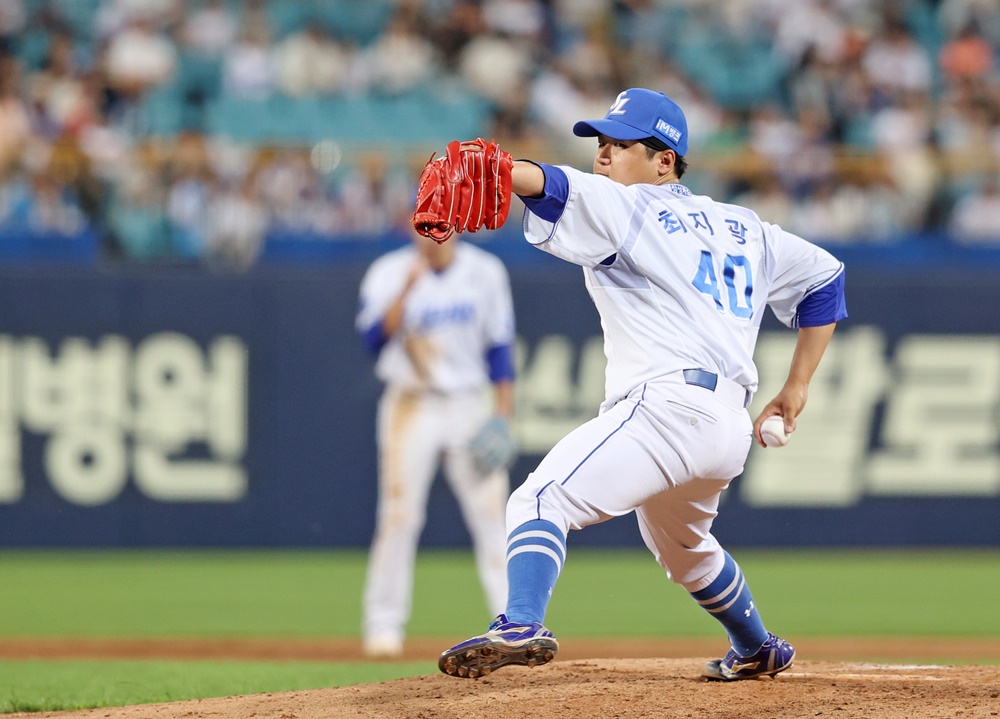 최지광은 12일 대구 삼성라이온즈파크에서 열린 '2024 신한 SOL Bank KBO 리그' LG와 주중 3연전 두 번째 맞대결에서 구원 등판. 2⅓이닝 무실점으로 승리 투수가 됐다. 삼성 라이온즈