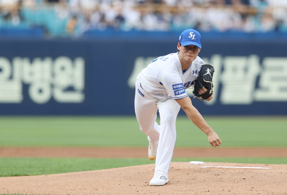 이호성은 13일 대구 삼성라이온즈파크에서 열린 '2024 신한 SOL Bank KBO 리그' LG와 주중 3연전 마지막 맞대결에서 선발 등판. 5⅓이닝 2실점으로 팀 승리에 힘을 보탰다. 삼성 라이온즈