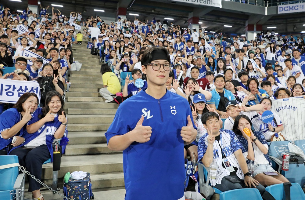 이호성은 13일 대구 삼성라이온즈파크에서 열린 '2024 신한 SOL Bank KBO 리그' LG와 주중 3연전 마지막 맞대결에서 선발 등판. 5⅓이닝 2실점으로 팀 승리에 힘을 보탰다. 삼성 라이온즈