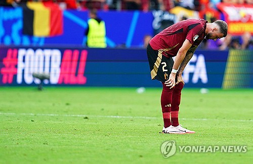 유럽축구연맹 2024 유럽축구선수권대회에서 국제축구연맹(FIFA) 랭킹 3위 벨기에가 48위 슬로바키아에게 충격패를 당하는 이변이 발생했다. 벨기에는 18일 독일 프랑크푸르트에 위치한 프랑크푸르트 아레나에서 열린 슬로바키아와의 유로 2024 조별리그 E조 1차전서 골 취소만 2번이나 발생하는 불운 속에 0-1로 패했다. FIFA 랭킹 3위가 45계단이나 낮은 국가에게 덜미를 잡혔다. 연합뉴스