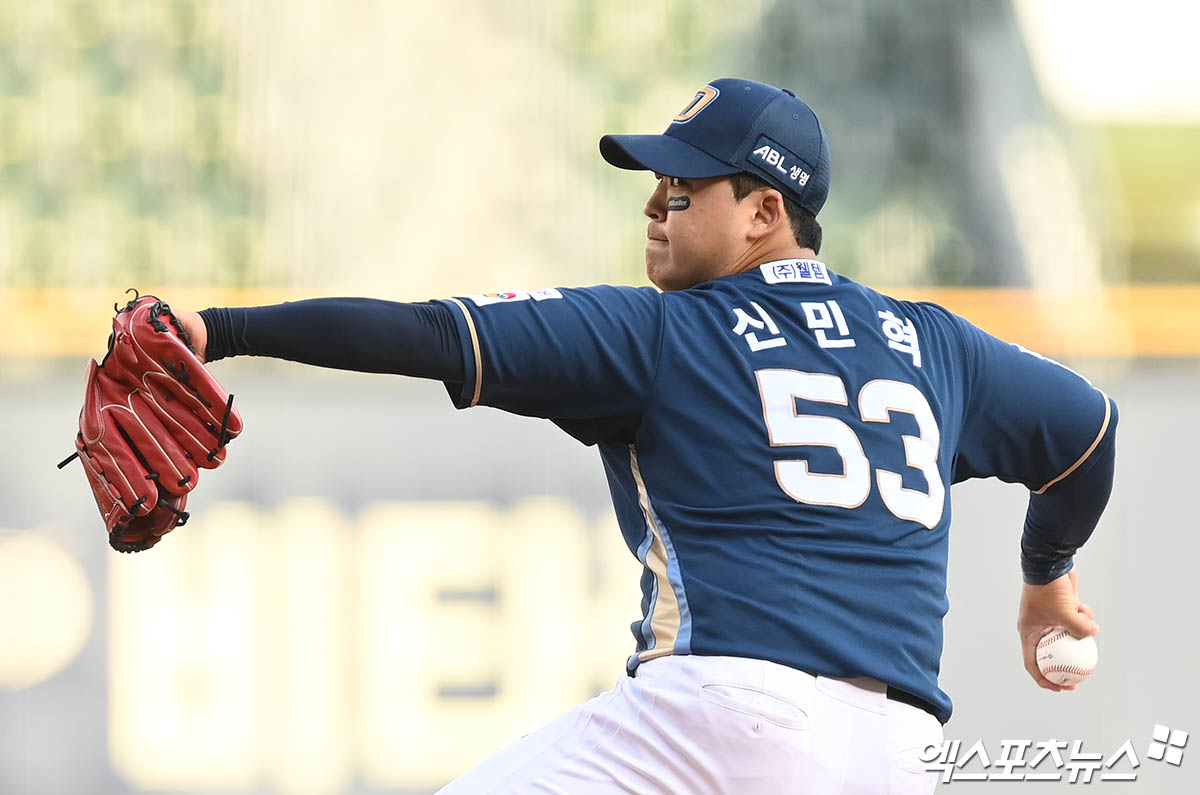 신민혁은 20일 잠실구장에서 열린 '2024 신한 SOL Bank KBO 리그' 두산과 주중 3연전 마지막 경기에 선발 등판했다. 이날 7이닝 2실점으로 활약해 팀의 0-2 패배에도 눈길을 끌었다. 엑스포츠뉴스 DB