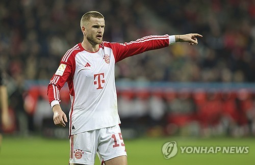 독일 최대 축구전문지 키커는 25일 김민재가 데뷔 시즌에 실망스러웠다며 바이에른 뮌헨이 이번 여름 좋은 제의가 올 경우 지난해 여름에 영입한 김민재를 1년 만에 방출할 수도 있다고 보도했다. 연합뉴스