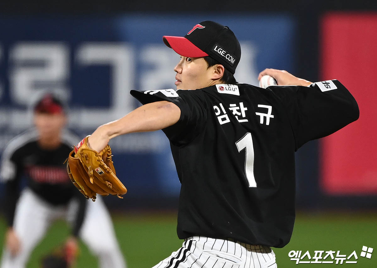 LG 투수 임찬규는 4일 고척스카이돔에서 열린 '2024 신한 SOL Bank KBO 리그' 키움과 주중 3연전 마지막 경기에서 선발 등판했다. 이날 6이닝 1실점으로 팀 승리에 힘을 보탰다. 엑스포츠뉴스 DB