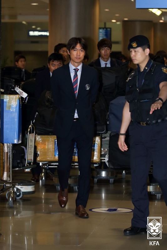 홍명보 울산HD 현 감독이 공석 중인 대한민국 축구 국가대표팀 감독에 취임하게 됐다. 대한축구협회는 8일 이임생 기술이사가 브리핑을 열어 홍 감독 선임 관련 설명을 할 예정이다. 대한축구협회