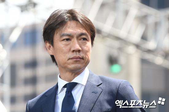 대한축구협회(KFA)가 시즌 도중 팀의 수장인 홍명보 감독을 차기 국가대표팀 감독으로 선임했다는 소식에 울산HD 팬들이 분노했다. 사진 엑스포츠뉴스 DB