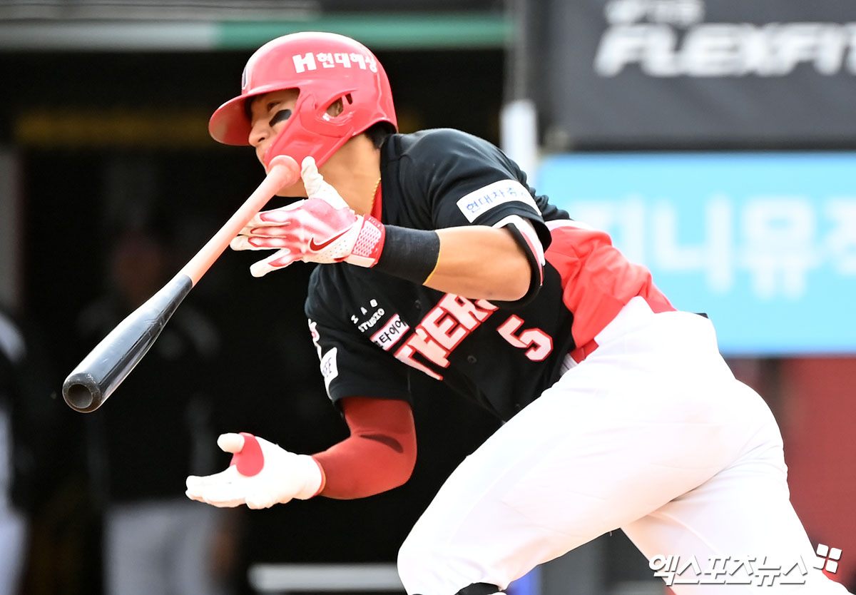 KIA 내야수 김도영은 9일 잠실구장에서 열린 '2024 신한 SOL Bank KBO 리그' LG와 주중 3연전 첫 경기에서 3번타자 3루수로 선발 출전했다. 1회초 1타점 2루타를 쳐 결승타를 기록했다. 엑스포츠뉴스 DB