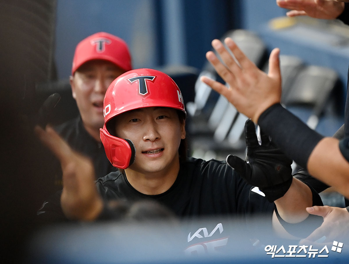 KIA 외야수 나성범은 9일 잠실구장에서 열린 '2024 신한 SOL Bank KBO 리그' LG와 주중 3연전 첫 경기에서 5번타자 우익수로 선발 출전했다. 8회초 이지강을 상대로 2타점 적시타를 때려 승리에 쐐기를 박았다. 엑스포츠뉴스 DB