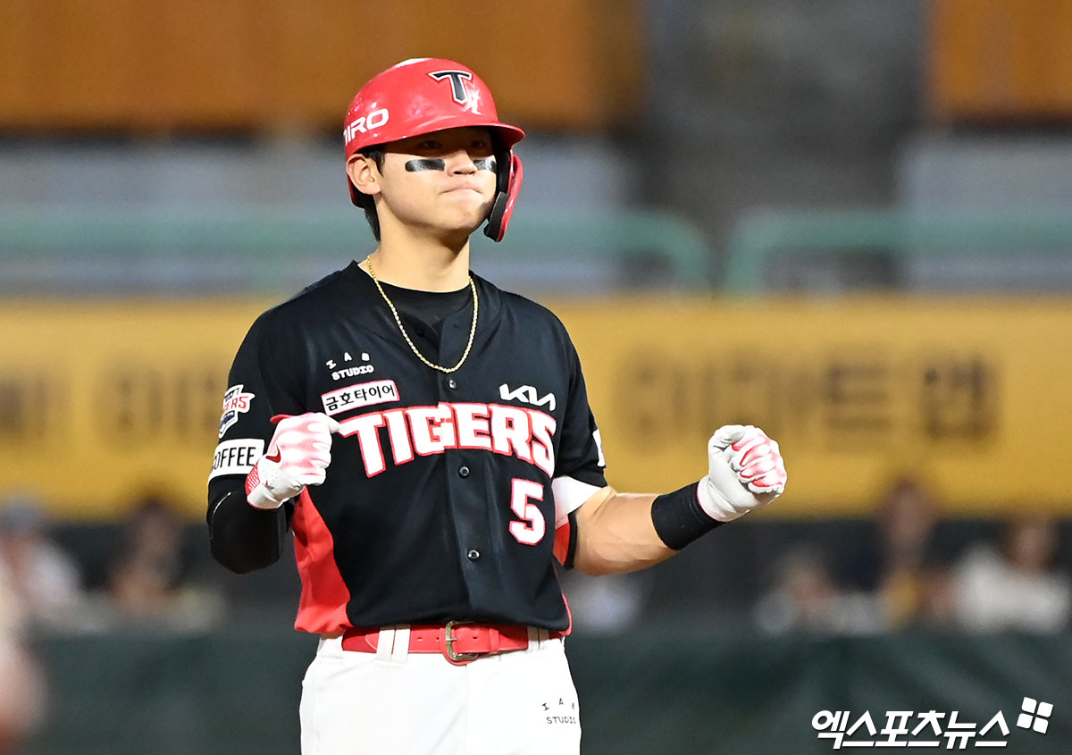 KIA 내야수 김도영은 9일 잠실구장에서 열린 '2024 신한 SOL Bank KBO 리그' LG와 주중 3연전 첫 경기에서 3번타자 3루수로 선발 출전했다. 1회초 1타점 2루타를 쳐 결승타를 기록했다. 엑스포츠뉴스 DB