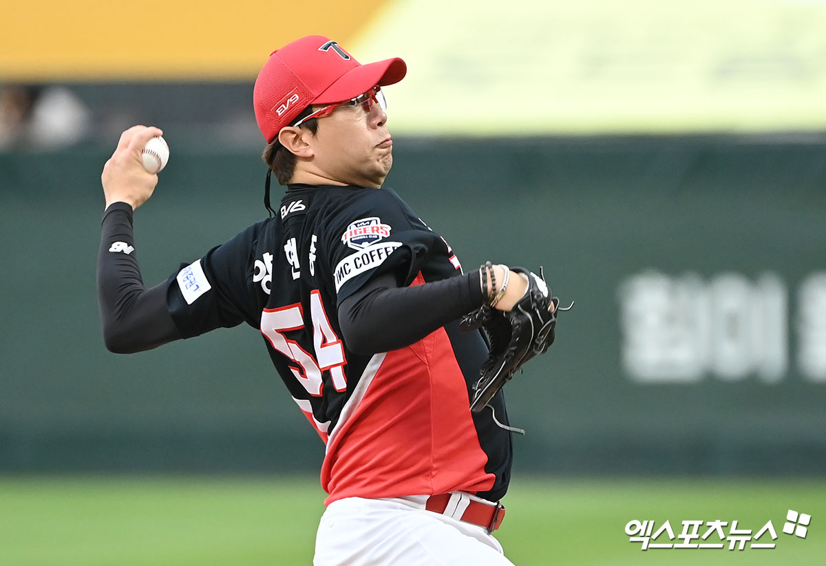 KIA 투수 양현종은 10일 잠실구장에서 열릴 '2024 신한 SOL Bank KBO 리그' LG와 주중 3연전 두 번째 경기에서 선발 등판할 계획이다. 엑스포츠뉴스 DB