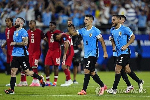 한국이 외면했던 사령탑 제시 마치 감독이 캐나다 축구대표팀에 부임하고 처음 참가한 메이저 대회인 코파 아메리카에서 돌풍을 일으키며 최종 4위를 차지했다. 캐나다는 14일(한국시간) 우루과이와의 2024 코파 아메리카 3·4위 결정전에서 선제골을 실점하고 역전하는 데 성공했으나 후반 막바지 통한의 동점골을 실점, 연장전에서 패배하면서 아쉽게 4위를 차지했다. 사진 연합뉴스