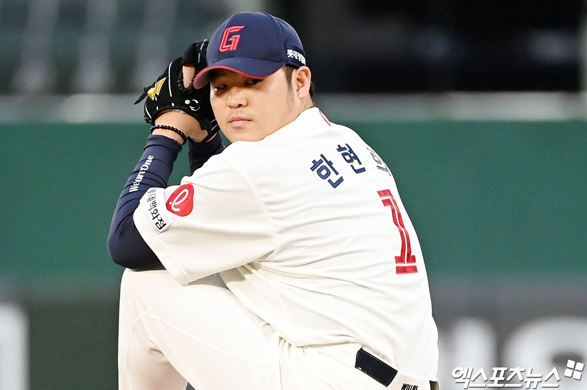 롯데 투수 한현희(사진)는 16일 울산 문수야구장에서 열릴 '2024 신한 SOL Bank KBO 리그' 두산과 주중 3연전 첫 번째 경기에서 불펜 투수로 대기한다. 빈자리는 이인복이 채운다. 엑스포츠뉴스 DB