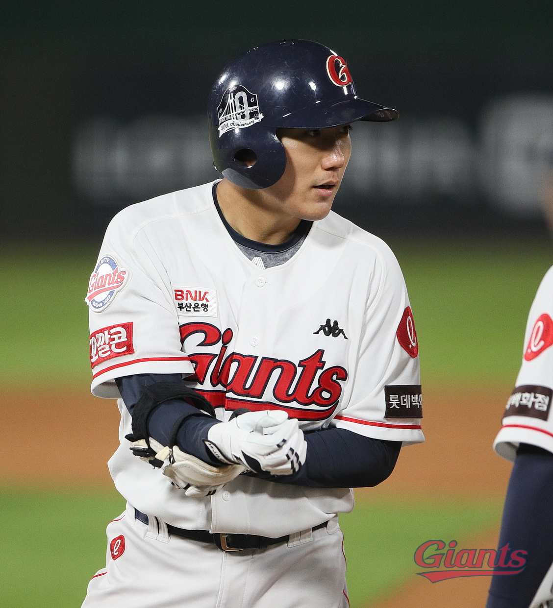 롯데 외야수 추재현은 16일 울산 문수야구장에서 열린 '2024 신한 SOL Bank KBO 리그' 두산과 주중 3연전 첫 번째를 앞두고 1군 선수단에 합류했다. 15일 상무 전역 후 하루 만에 1군 선수단 합류. 엔트리 등록은 아니지만, 몸 상태를 점검한 뒤 쓰임새를 정할 계획이다. 롯데 자이언츠