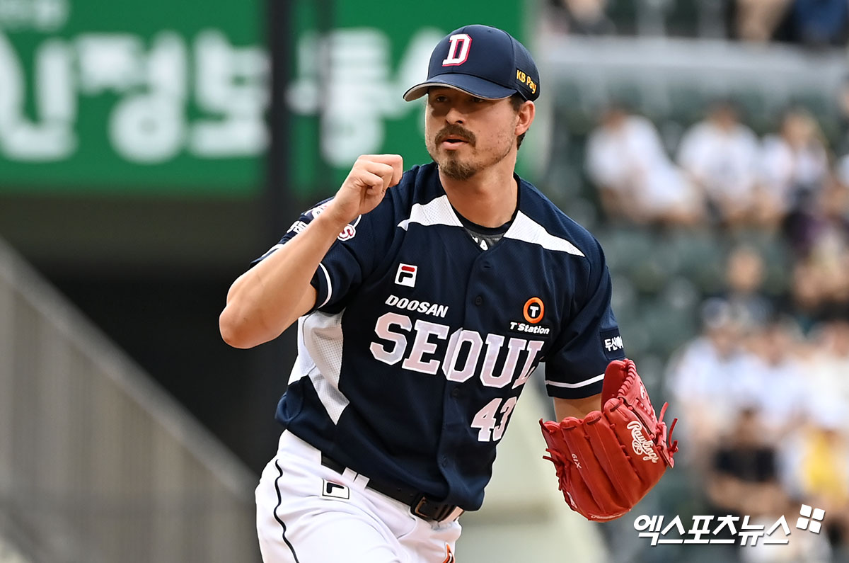 두산 투수 발라조빅은 20일 잠실구장에서 열린 '2024 신한 SOL Bank KBO 리그' LG전에서 2이닝 6실점(5자책점)으로 위력적인 투구를 보여주지 못했다. 이 경기는 3회초 우천 노게임이 선언됐다. 엑스포츠뉴스 DB