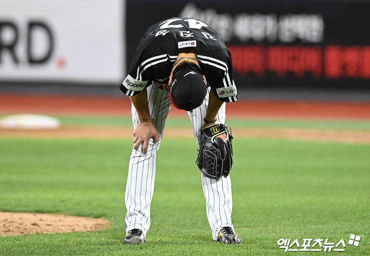 LG 투수 김진성은 23일 사직구장에서 열린 '2024 신한 SOL Bank KBO 리그' 롯데와 주중 3연전 첫 경기를 앞두고 1군 엔트리에서 빠졌다. 김진성은 하루 전 SNS에 올린 게시글로 구단 내부 징계를 받았다. 엑스포츠뉴스 DB