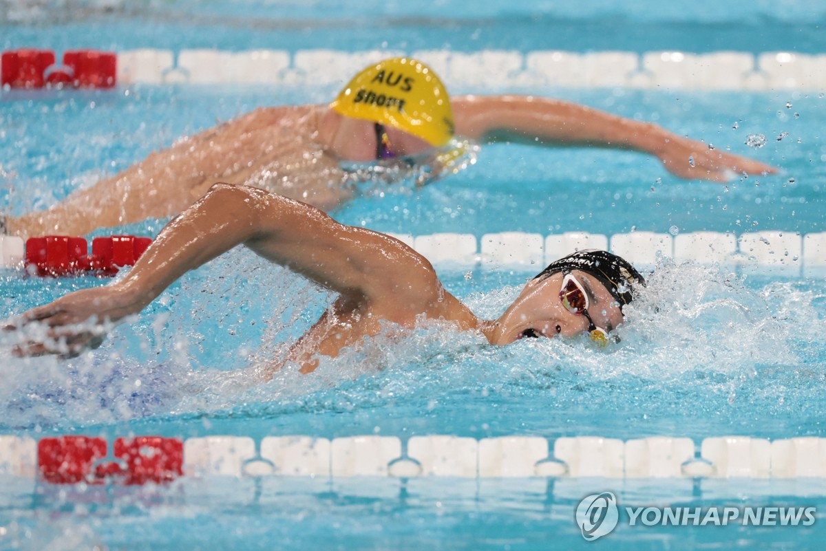 한국 수영 중장거리 간판 김우민이 28일 오전 3시43분 프랑스 파리 라데팡스 수영장에서 열리는 2024 파리 올림픽 수영 남자 자유형 400m 결승에 진출했다. 연합뉴스