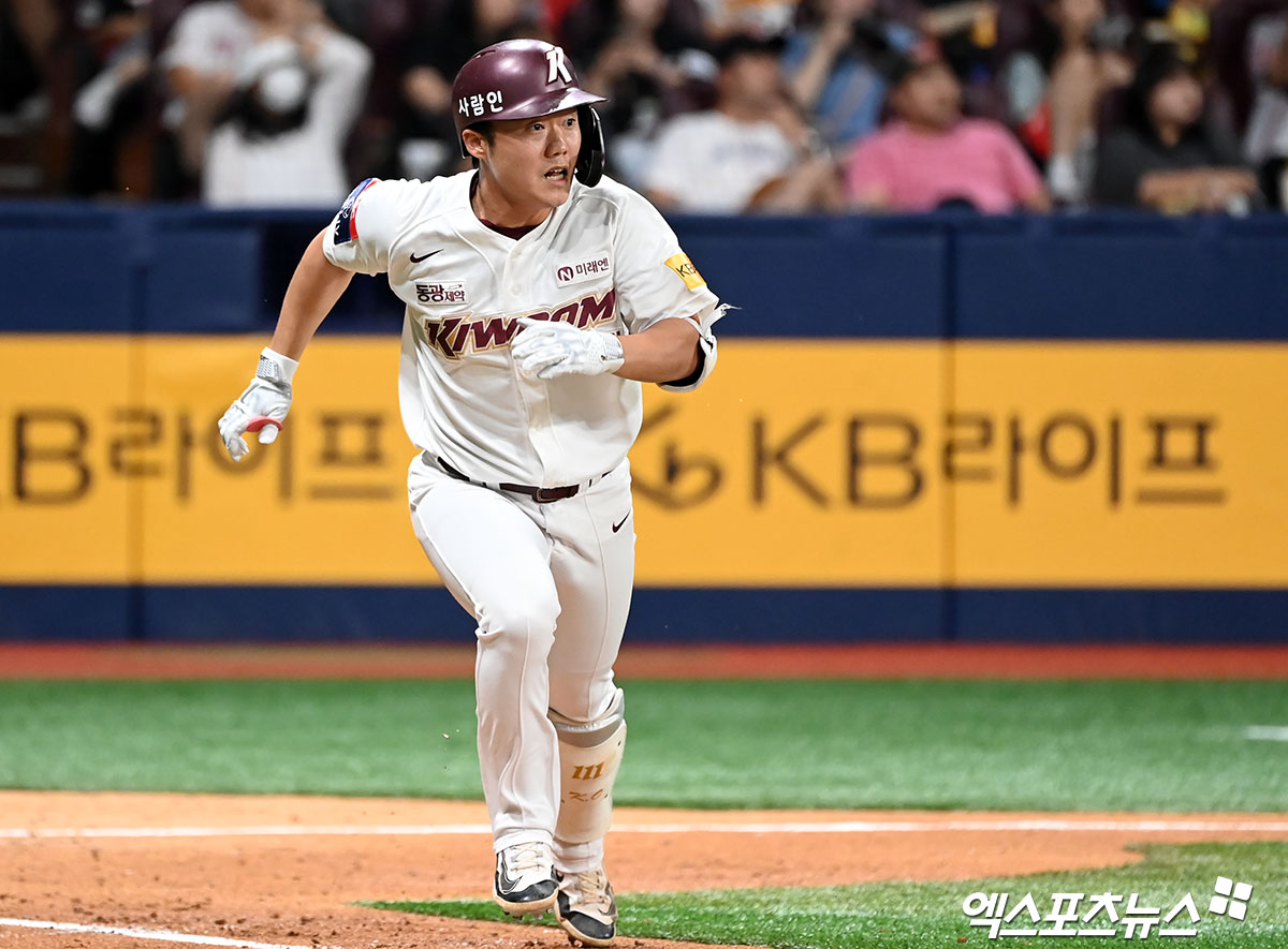 키움 내야수 고영우는 27일 고척스카이돔에서 열린 '2024 신한 SOL Bank KBO 리그' KIA와 주말 3연전 두 번째 경기에서 싹쓸이 3루타를 쳐 눈길을 끌었다. 엑스포츠뉴스 DB