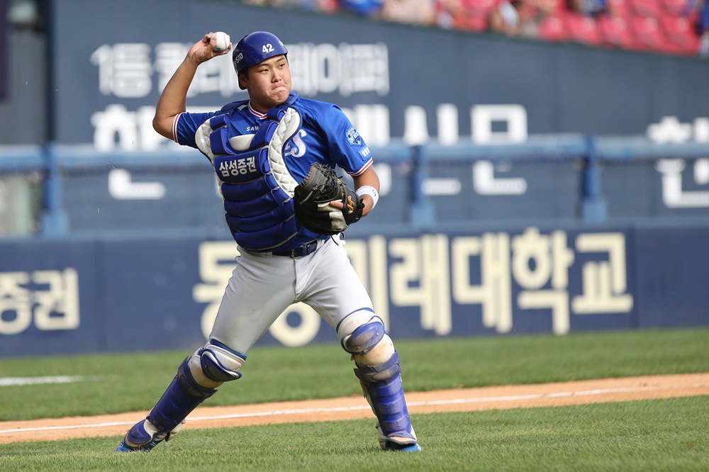 삼성 포수 김도환은 31일 잠실구장에서 열린 '2024 신한 SOL Bank KBO 리그' LG와 주중 3연전 두 번째 경기에서 8번타자 포수로 선발 출전했다. 이날 경기가 김도환의 올 시즌 첫 경기다. 삼성 라이온즈