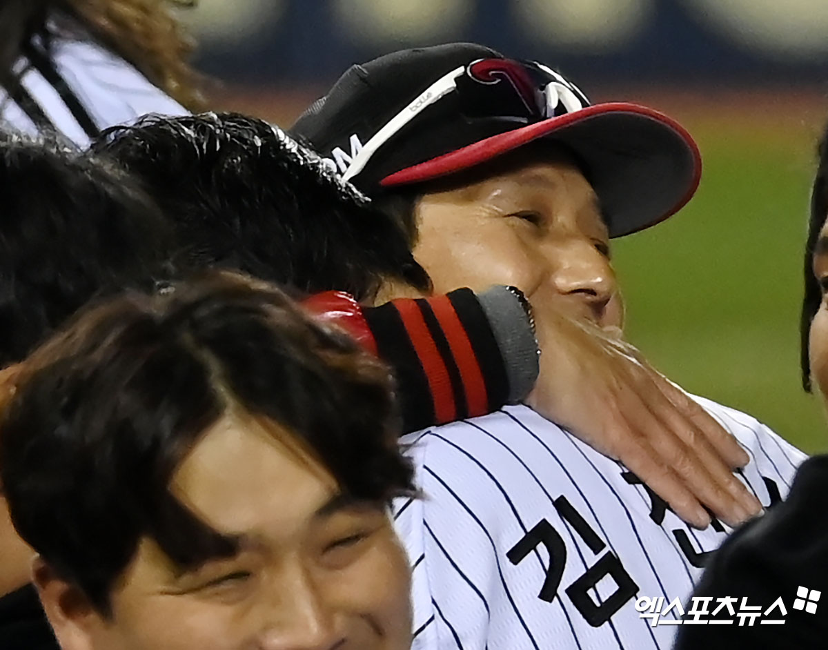 LG 투수 김진성은 2일 울산 문수야구장에서 열릴 계획이던(폭염 취소) '2024 신한 SOL Bank KBO 리그' 롯데와 주말 3연전 첫 경기를 앞두고 1군 엔트리에 합류했다. 엑스포츠뉴스 DB