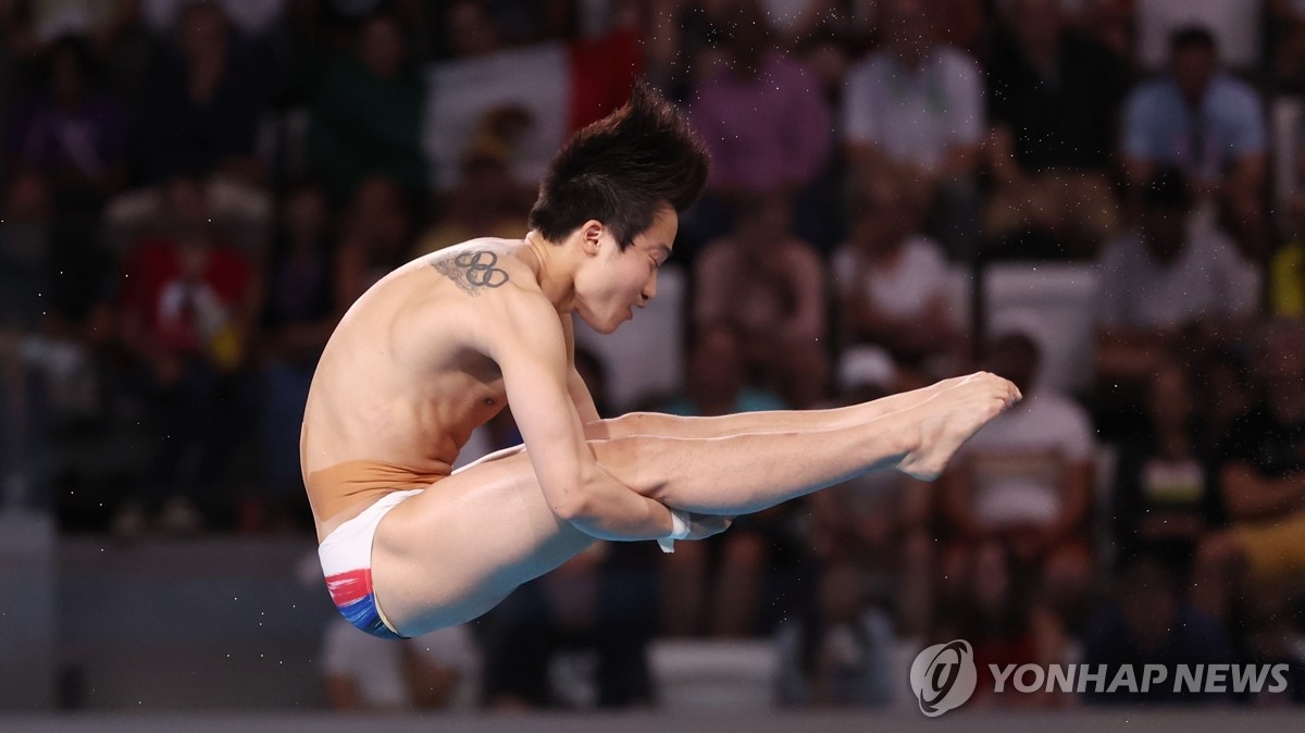 한국 다이빙의 간판 우하람과 지난 2월 세계선수권 메달리스트 이재경이 2024 파리 올림픽 다이빙 남자 3ｍ 스프링보드 준결승에 진출했다. 우하람은 3번째 출전하는 이번 올림픽에서 메달에 도전한다. 이재경은 우하람과 함께 한국 다이빙 사상 첫 개인전 동반 결승 진출을 노린다. 연합뉴스