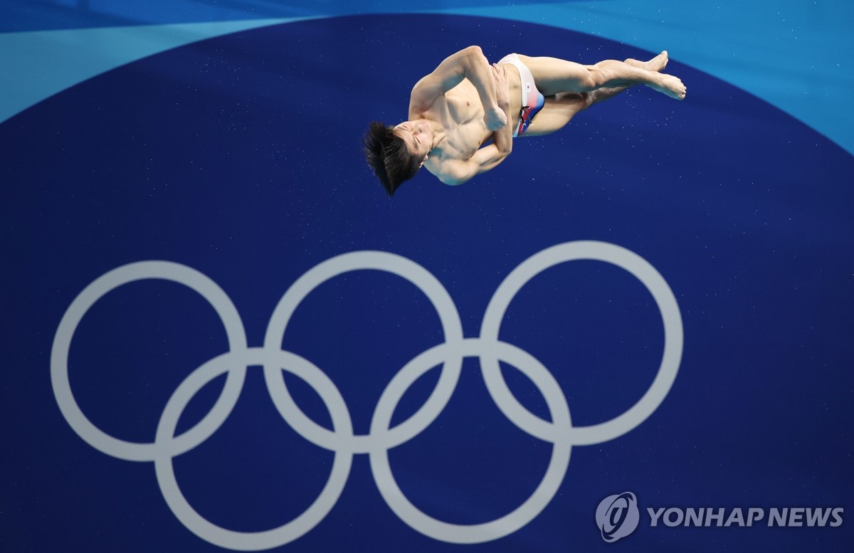 한국 다이빙의 간판 우하람과 지난 2월 세계선수권 메달리스트 이재경이 2024 파리 올림픽 다이빙 남자 3ｍ 스프링보드 준결승에 진출했다. 우하람은 3번째 출전하는 이번 올림픽에서 메달에 도전한다. 이재경은 우하람과 함께 한국 다이빙 사상 첫 개인전 동반 결승 진출을 노린다. 연합뉴스