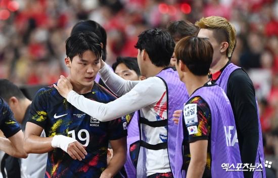 벨기에 매체 HBVL이 9일(한국시간) 벨기에 주필러리그 헹크로 이적한 오현규와의 인터뷰 기사를 보도했다.   오현규는 셀틱에서의 짧은 도전을 뒤로 하고 헹크로 이적했다. 오현규는 축구 국가대표팀 동료 손흥민, 홍현석이 헹크 이적에 조언을 해줬다고 말했다. 엑스포츠뉴스DB