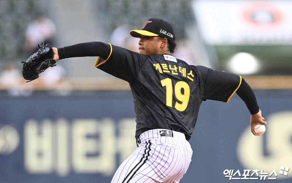 LG 투수 에르난데스는 8일 잠실구장에서 열린 '2024 신한 SOL Bank KBO 리그' 두산과 주중 3연전 마지막 경기에서 선발 등판했다. 이날 KBO 리그 데뷔전을 치른 에르난데스는 5이닝 1실점 7탈삼진으로 압도적인 투구를 선보였다. 엑스포츠뉴스 DB