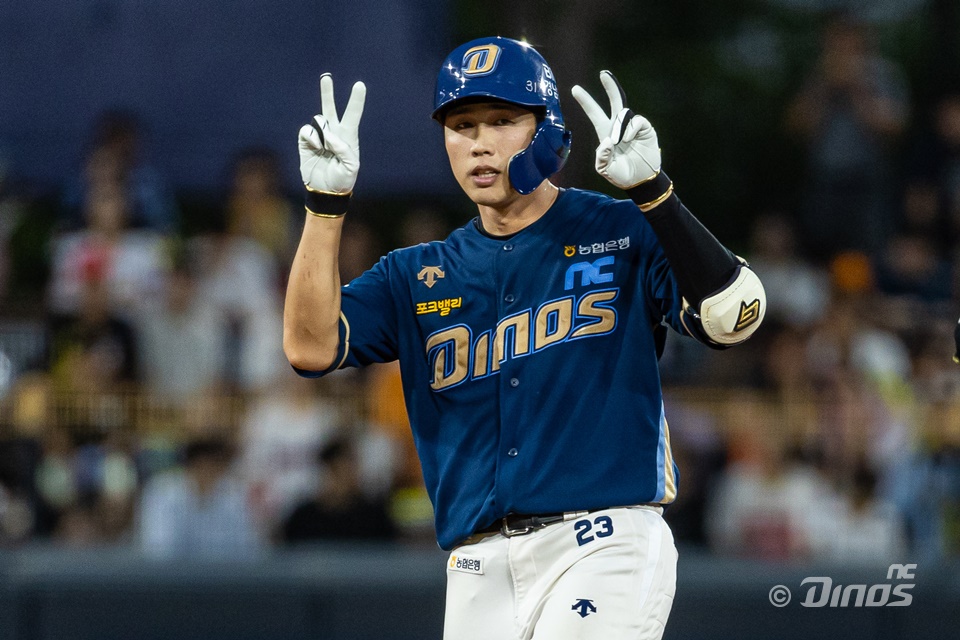 NC 외야수 천재환은 11일 잠실구장에서 열릴 '2024 신한 SOL Bank KBO 리그' LG와 주말 3연전 마지막 경기에서 5번타자 좌익수로 선발 출전한다. 천재환은 최근 타격 페이스를 끌어 올리며 타선에 힘을 보태고 있다. NC 다이노스