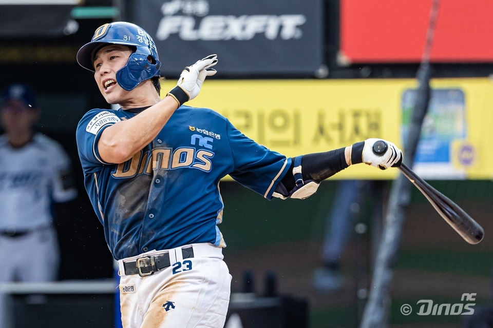 NC 외야수 천재환은 11일 잠실구장에서 열릴 '2024 신한 SOL Bank KBO 리그' LG와 주말 3연전 마지막 경기에서 5번타자 좌익수로 선발 출전한다. 천재환은 최근 타격 페이스를 끌어 올리며 타선에 힘을 보태고 있다. NC 다이노스