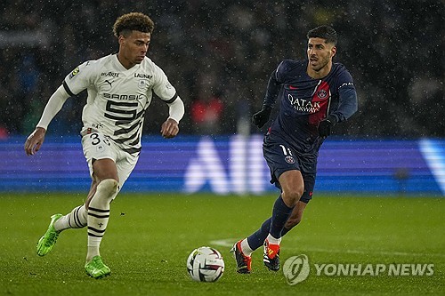 프랑스 언론 레키프가 12일(한국시간) 프랑스 축구 최고 유망주 중 하나인 두에가 프랑스 리그1 명문 팀 PSG를 선택했다고 전했다. 연합뉴스