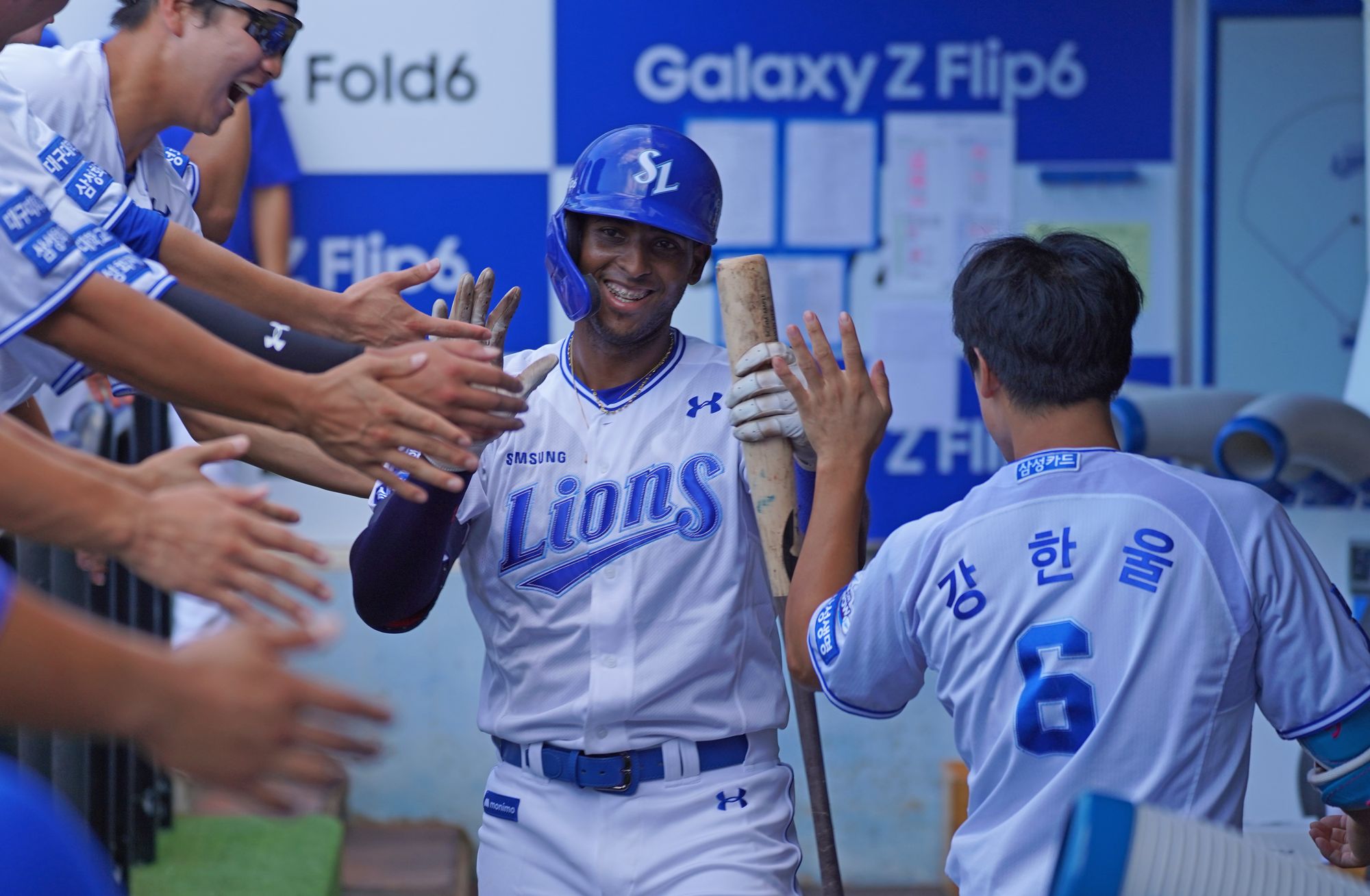 16일 대구삼성라이온즈파크에서 열린 2024 메디힐 KBO 퓨처스리그 NC 다이노스와 삼성 라이온즈의 경기, 1루수 및 3번타자로 선발 출전한 삼성 새 외국인 타자 르윈 디아즈는 홈런 포함 3타수 2안타 1타점 1득점을 기록했다. 삼성 라이온즈