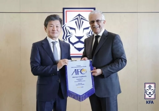 KFA가 19일 정몽규 회장이 오는 2027년까지 아시아축구연맹(AFC) 산하 상설위원회인 AFC 회원협회위원회(AFC Associations Committee) 부위원장을 맡는다고 밝혔다. 대한축구협회