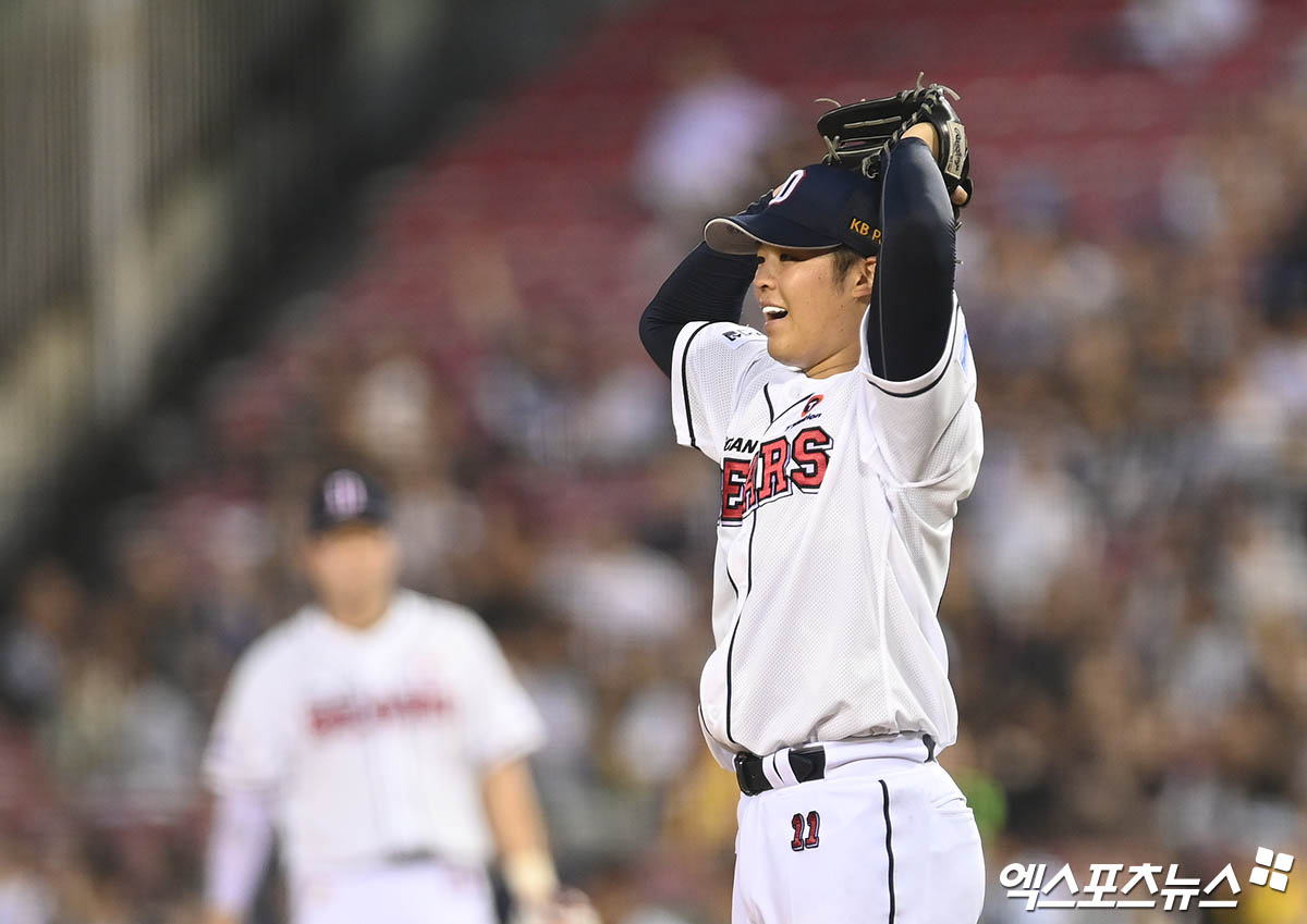 두산은 27일 창원 NC파크에서 열린 '2024 신한 SOL Bank KBO 리그' NC와 주중 3연전을 앞두고 투수 시라카와 케이쇼의 시즌 아웃을 발표했다. 브랜든의 복귀가 불투명한 상황이라 선발진 운영과 순위 싸움에 빨간불이 켜졌다. 엑스포츠뉴스 DB