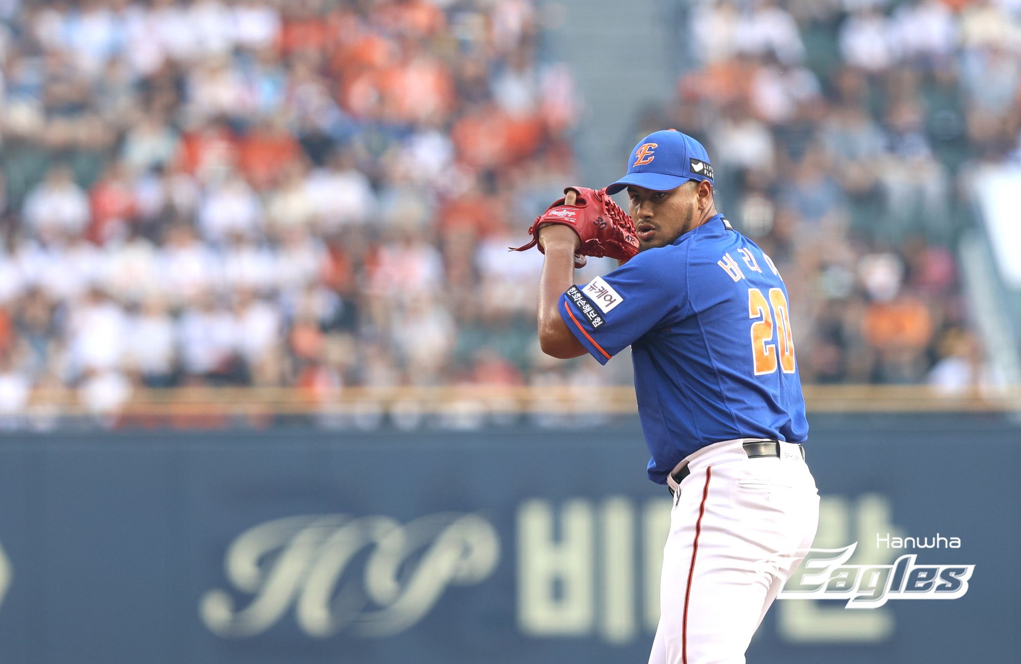 한화 투수 바리아는 29일 사직구장에서 열릴 '2024 신한 SOL Bank KBO 리그' 롯데와 주중 3연전 마지막 경기에서 선발 등판할 계획이다. 그는 24일 잠실 두산전 등판후 4일 휴식, 5일 만에 마운드에 오른다. 한화 이글스