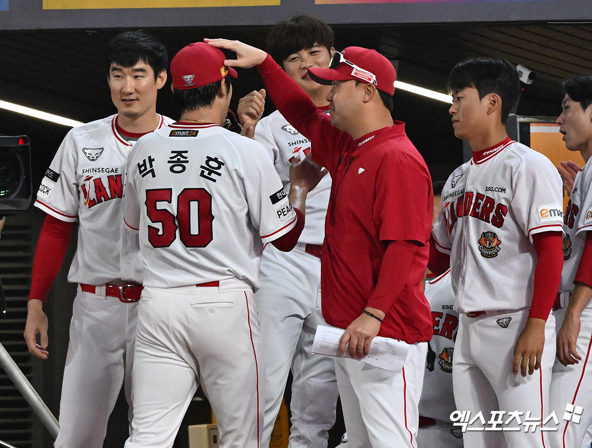 SSG 투수 박종훈은 1일 인천 SSG랜더스필드에서 열릴 '2024 신한 SOL Bank KBO 리그' NC와 팀 간 제14차전 경기를 앞두고 1군에 콜업됐다. 엑스포츠뉴스 DB