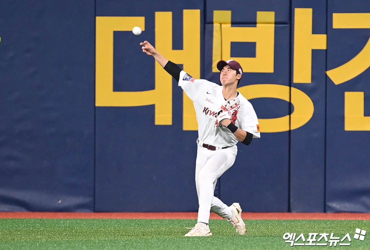 키움 외야수 장재영은 3일 창원 NC파크에서 열린 '2024 신한 SOL Bank KBO 리그' NC와 주중 3연전 첫 경기에서 6번타자 우익수로 선발 출전했다. 엑스포츠뉴스 DB