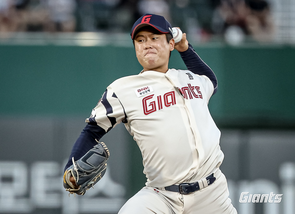 롯데 투수 정현수는 5일 사직구장에서 열릴 '2024 신한 SOL Bank KBO 리그' KT와 팀 간 15차전 경기에서 선발 등판할 예정이다. 롯데 자이언츠