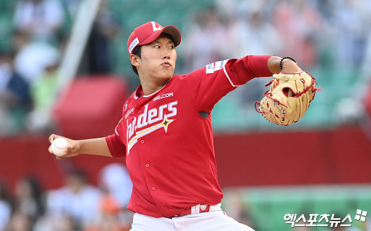 5일 오후 인천 SSG랜더스필드에서 열린 '2024 신한 SOL Bank KBO 올스타 프라이데이' 퓨처스 올스타전 남부와 북부의 경기, 3회말 북부 최현석이 역투하고 있다. 엑스포츠뉴스 DB