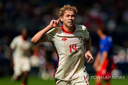 올 상반기 대한축구협회와 축구대표팀 감독직 협상을 했으나 사인에 실패한 제시 마쉬 캐나다 축구대표팀 감독이 67년 만에 미국 원정에서 승리를 거뒀다. 마쉬 감독이 이끄는 캐나다는 8일 미국 캔자스주 캔자스시티의 칠드런스 머시 파크에서 열린 친선 경기에서 미국을 2-1로 제압했다. 1957년 스웨덴 월드컵 예선 이후 첫 미국 원정 승리를 거뒀다. 연합뉴스