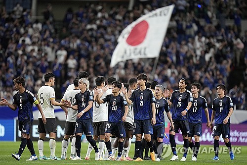 모리야스 하지메 감독이 이끄는 일본 축구 대표팀이 11일(한국시간) 바레인 리파의 바레인 국립경기장에서 열린 바레인과의 2026 국제축구연맹(FIFA) 북중미 월드컵(캐나다-미국-멕시코 공동 개최) 아시아 지역 C조 2차전에서 5-0 대승을 거두며 2연승을 달렸다. 연합뉴스