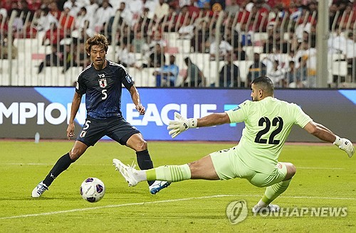 모리야스 하지메 감독이 이끄는 일본 축구 대표팀이 11일(한국시간) 바레인 리파의 바레인 국립경기장에서 열린 바레인과의 2026 국제축구연맹(FIFA) 북중미 월드컵(캐나다-미국-멕시코 공동 개최) 아시아 지역 C조 2차전에서 5-0 대승을 거두며 2연승을 달렸다. 연합뉴스