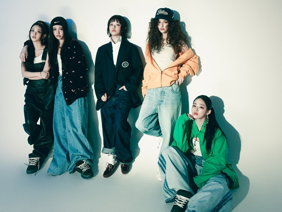 K-Pop Sensations New Jeans Take Over Billboard: ‘Supernatural’ and ‘How Sweet’ Dominate the Main Charts