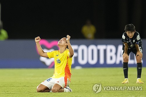 박윤정 감독이 이끄는 대한민국 U-20 여자 축구대표팀은 12일 콜롬비아 칼리의 파스쿠알 게레로 경기장에서 열린 콜롬비아와의 2024 FIFA 콜롬비아 U-20 여자 월드컵 16강전에서 0-1로 패했다. 박윤정호는 10년 만에 토너먼트 진출에 성공했지만 개최국 콜롬비아에 패하면서 대회를 마무리했다. 연합뉴스