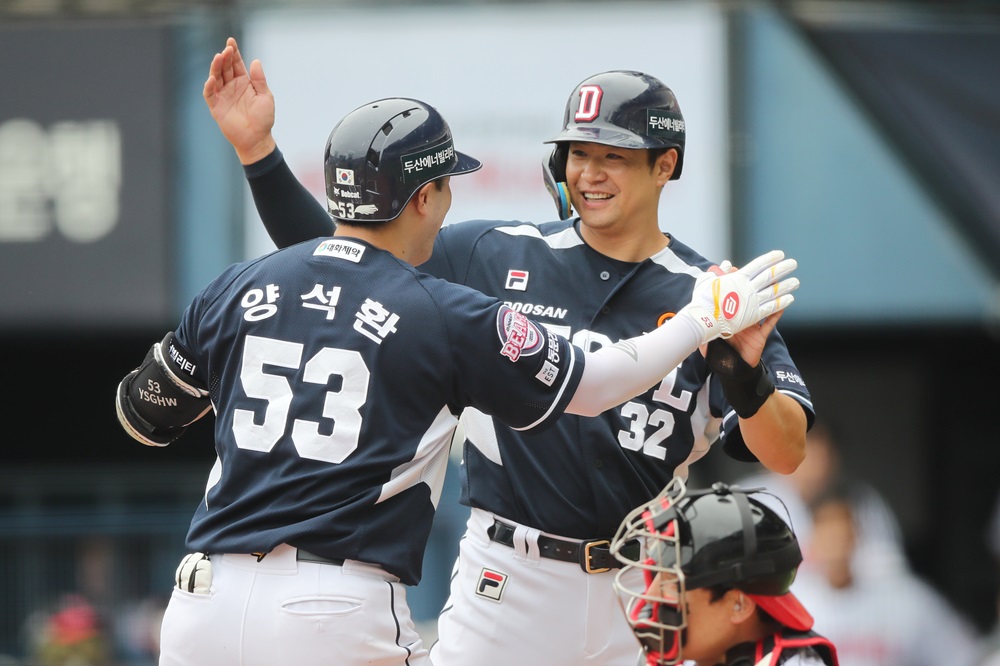 두산 주장 양석환이 9월 21일 잠실 LG와의 더블헤더 1차전 6회 초 시즌 32호 홈런을 때리면서 시즌 100타점 고지에도 올랐다. 두산 베어스